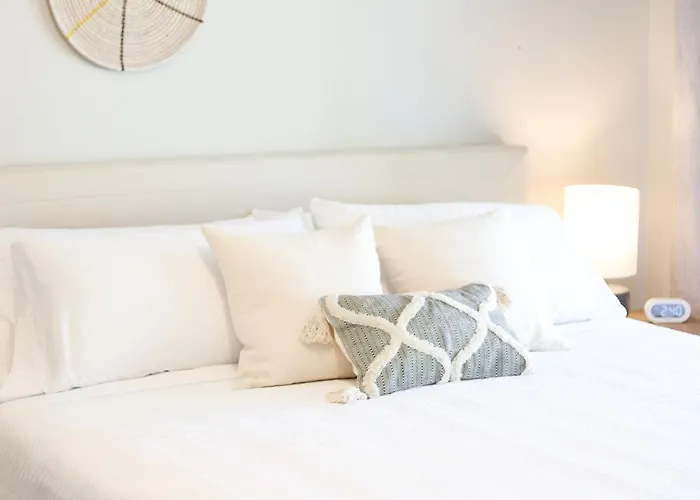 Pegasus - Modern Getaway With Pool & Game Ferienhaus Tempe
